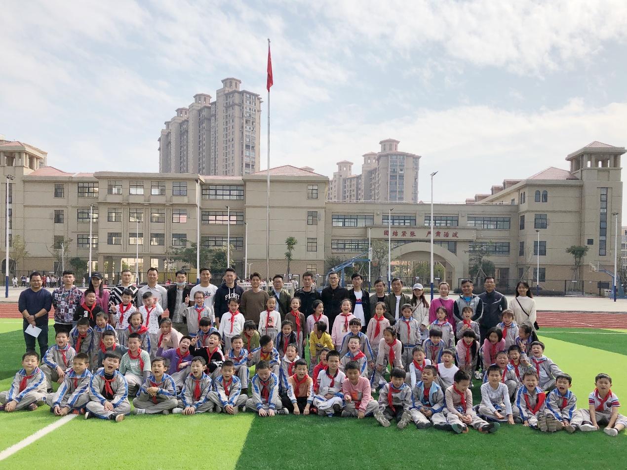 体育直播小熊 @探索运动精彩瞬间：小熊体育直播新体验